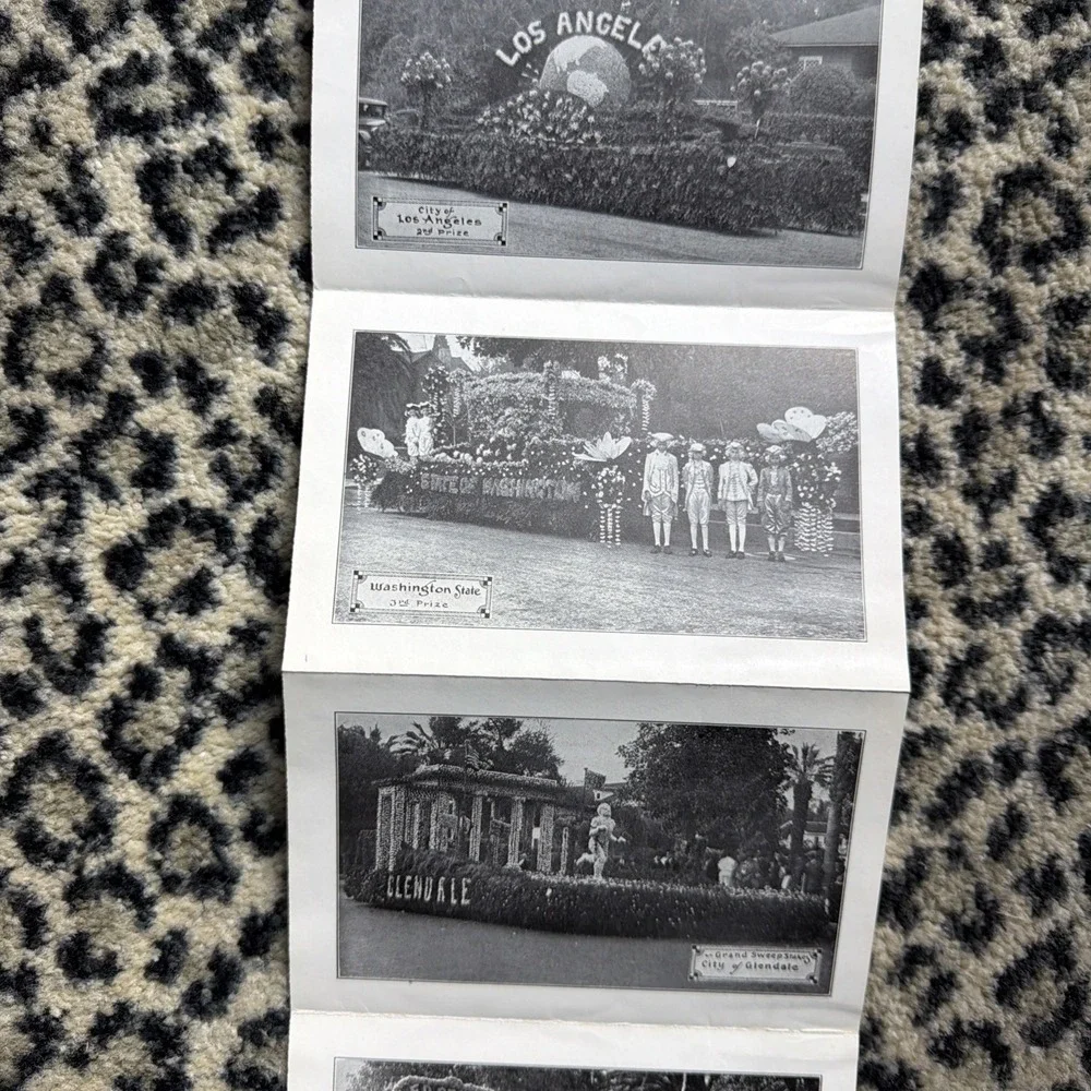 Pasadena California CA 1931 Tournament Of Roses Parade Souvenir Fold Out Photos
